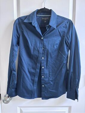 Banana Republic Women’s Navy Blue Button-Down Dress Shirt